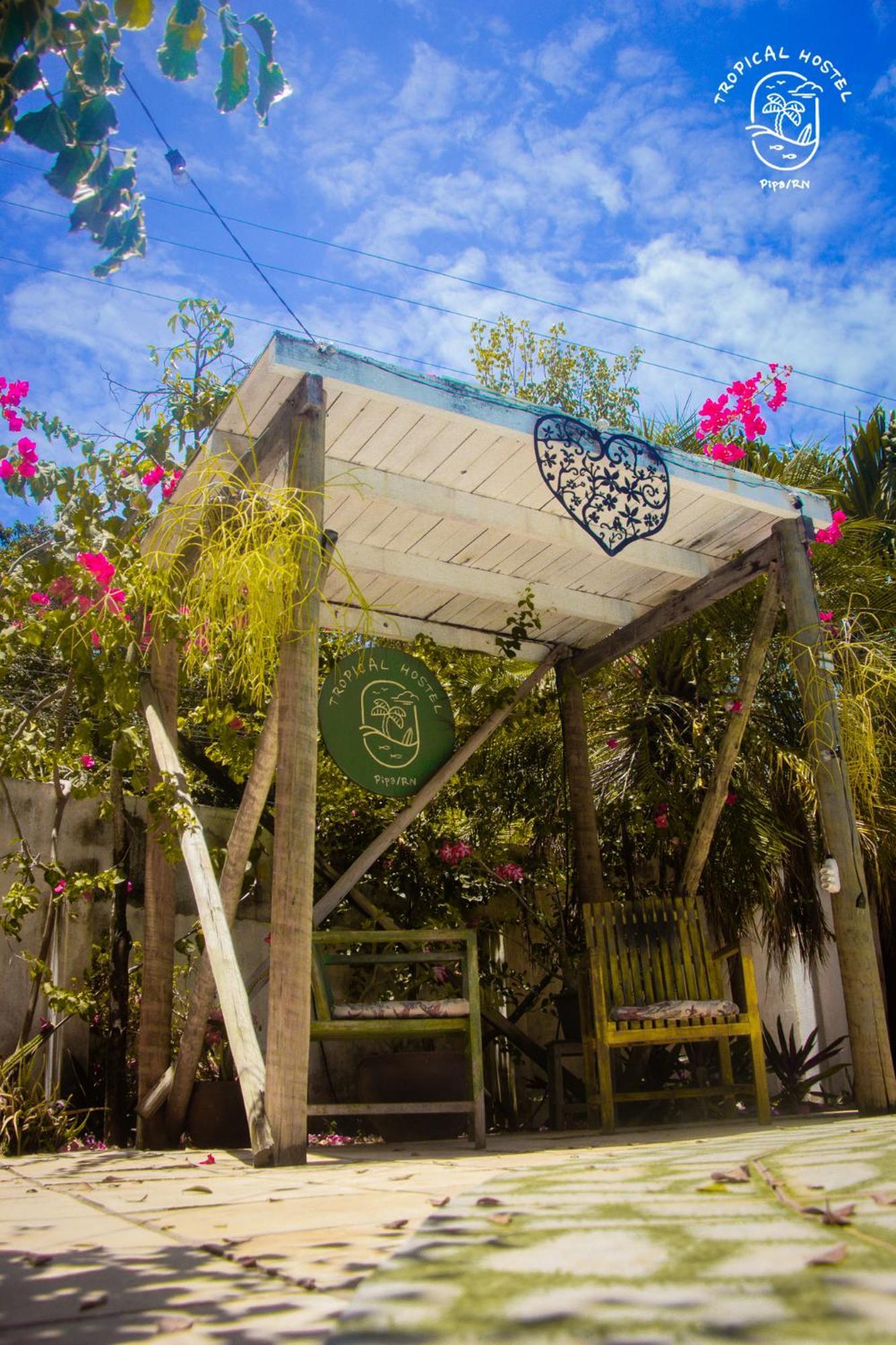 Tropical Hostel Praia de Pipa 외부 사진